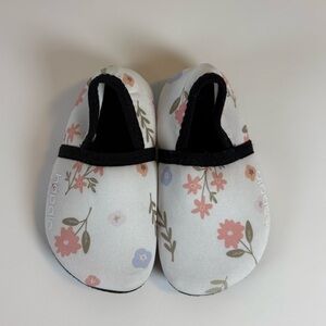 Hopola Water Shoes Toddler XXS US 5-5.5 Non-Slip Sole Floral Summer Beach Pool